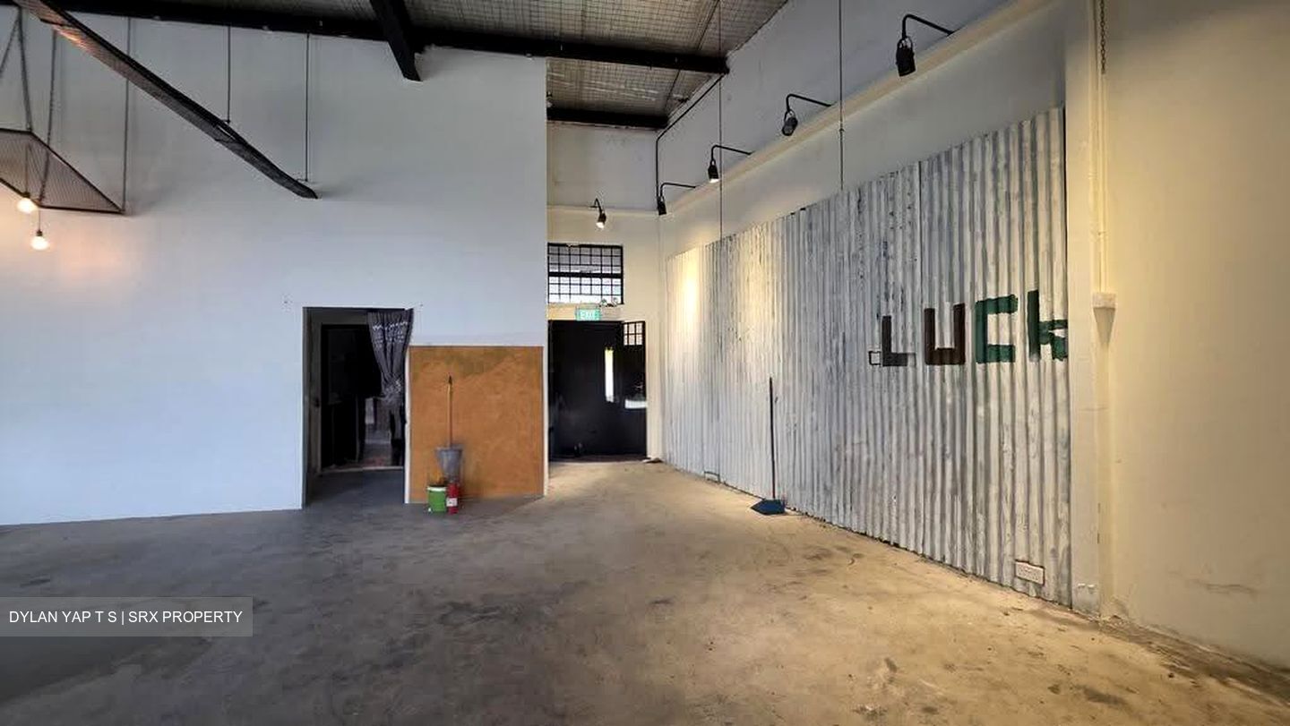 Evan Lim Warehouse (D14), Factory #633727301